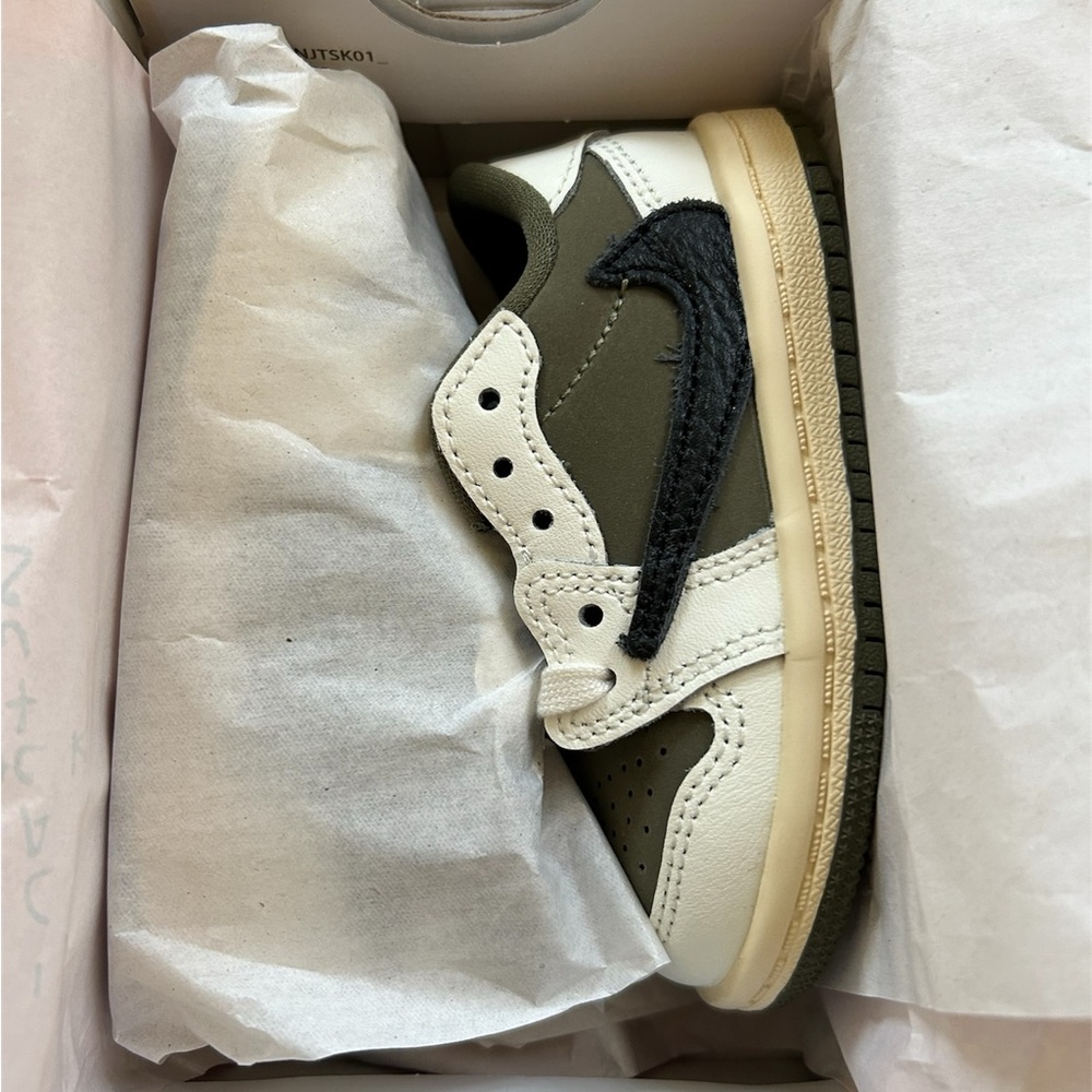 Travis Scott Olive Jordan 1 Low OG SP Infant Sz 5c Baby Sneaker Shoes - Picture 2 of 7